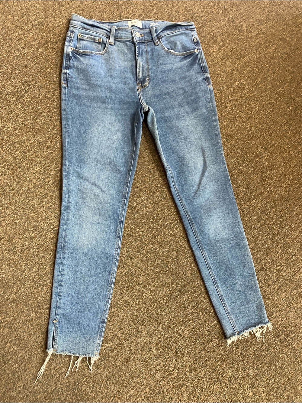 Kensie Light Blue Ankle Frayed-Hem Skinny Jeans